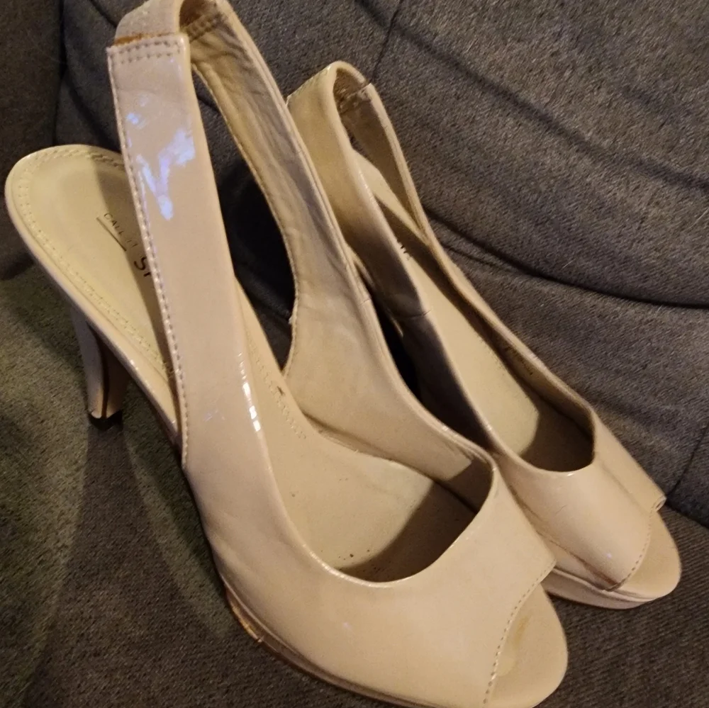 Call is Spring, heel - Picture 1 of 4